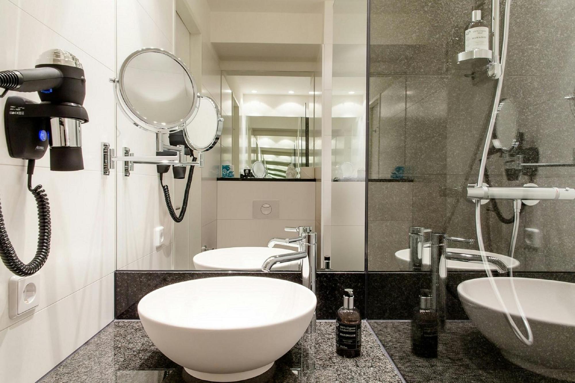 One Paris-porte Doree Hotel