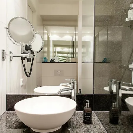 One Paris-porte Doree Hotel